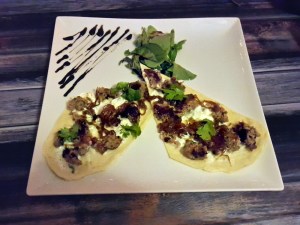 Lamb kebabs on mini khaboos-style flat bread, Light House Cafe, Khar, Mumbai